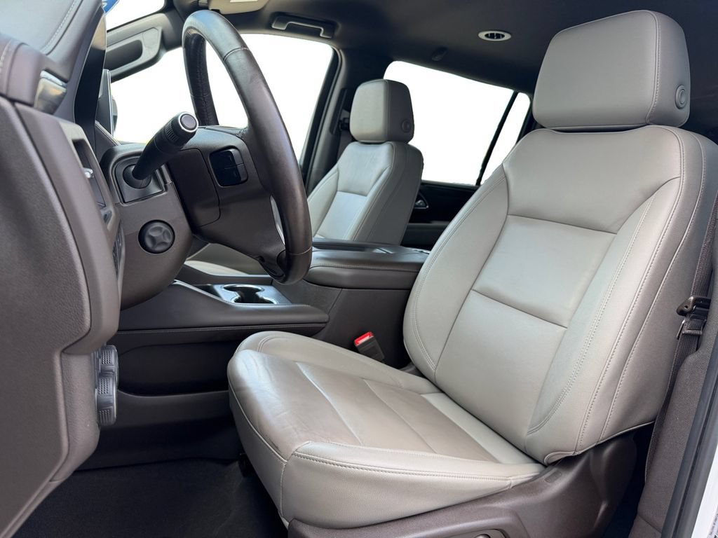 Used 2022 Chevrolet Suburban LT w/ Luxury Package AWD/4WD image 25
