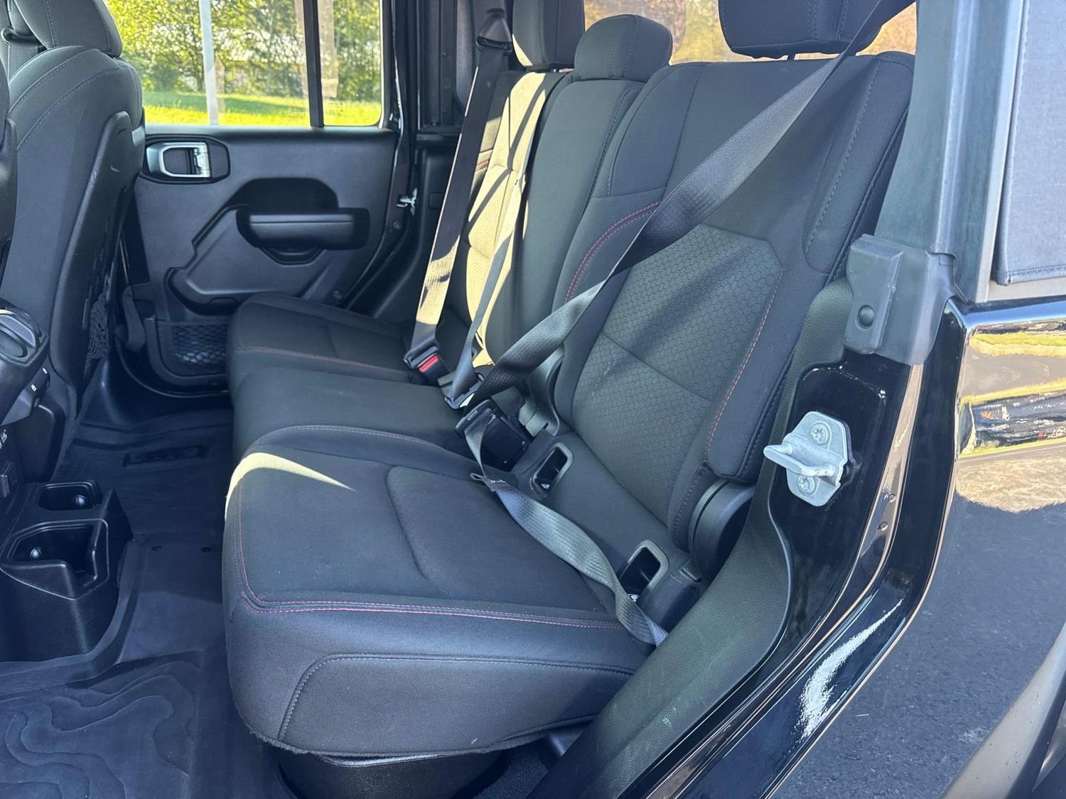 Used 2022 Jeep Gladiator Rubicon image 16