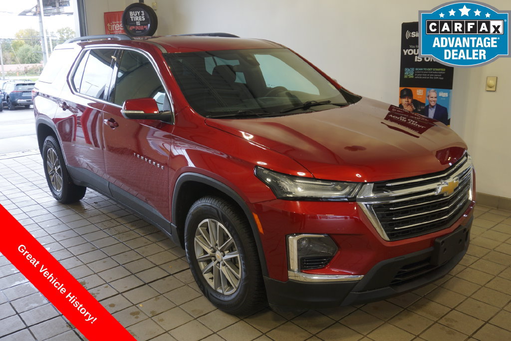 Used 2023 Chevrolet Traverse LT AWD/4WD image 1