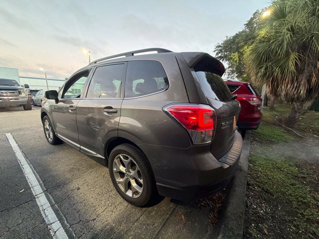 Used 2018 Subaru Forester 2.5i Touring AWD/4WD image 2