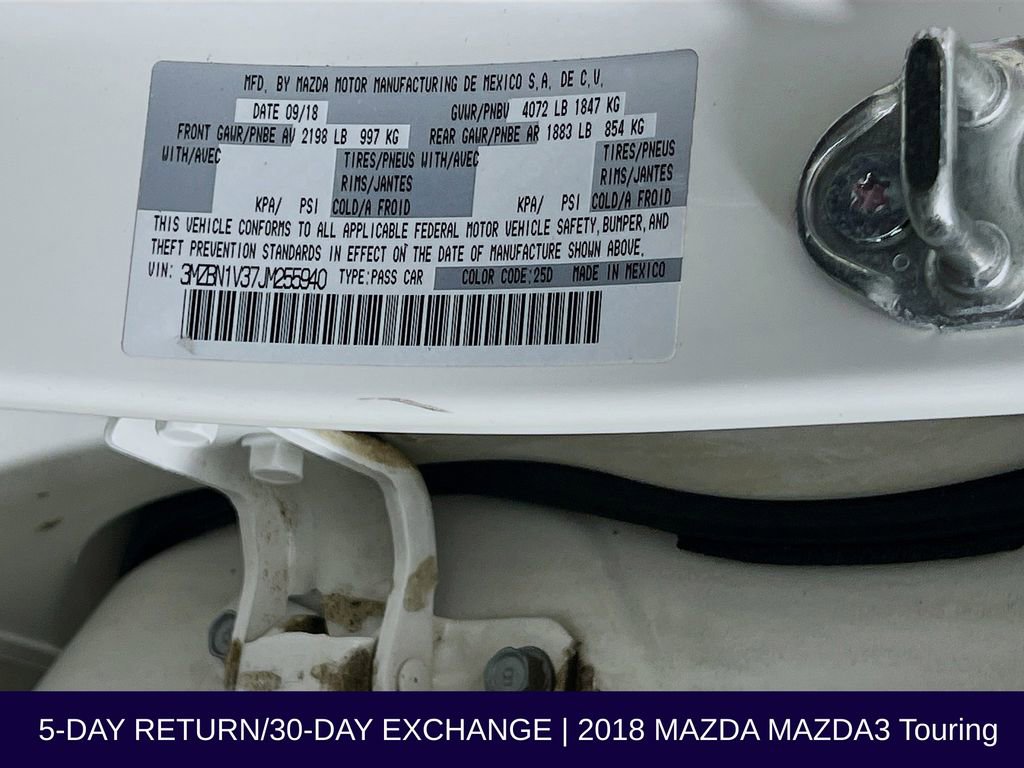 Used 2018 MAZDA MAZDA3 Touring image 37