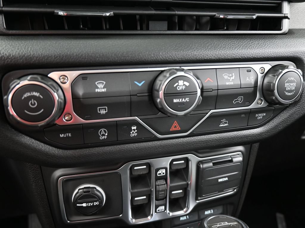 New 2026 Jeep Gladiator Sport AWD/4WD image 17