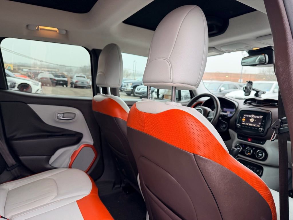 Used 2016 Jeep Renegade Limited image 18