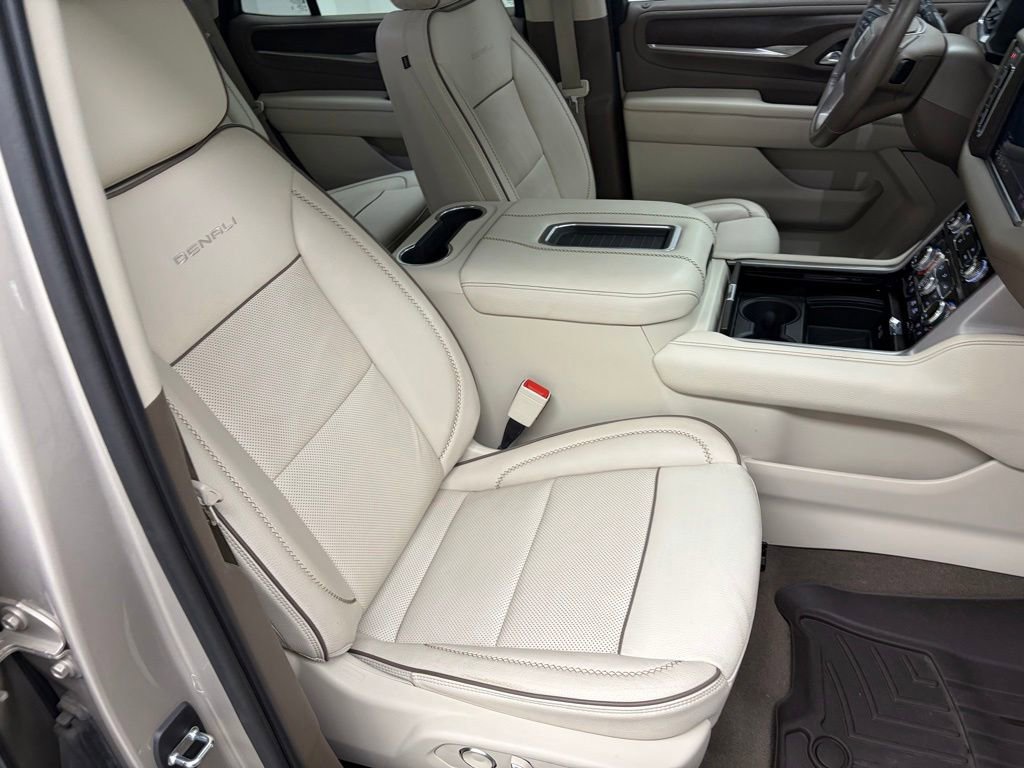 Used 2021 GMC Yukon Denali w/ Advanced Technology Package AWD/4WD image 53