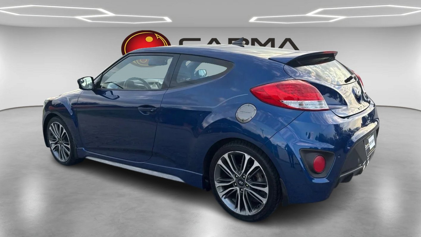 Used 2016 Hyundai Veloster Turbo w/ Option Group 04 FWD image 3