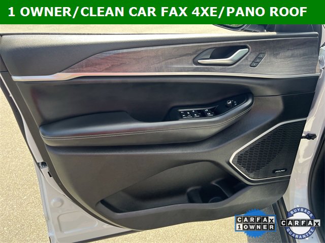 Used 2024 Jeep Grand Cherokee Limited 4xe image 30