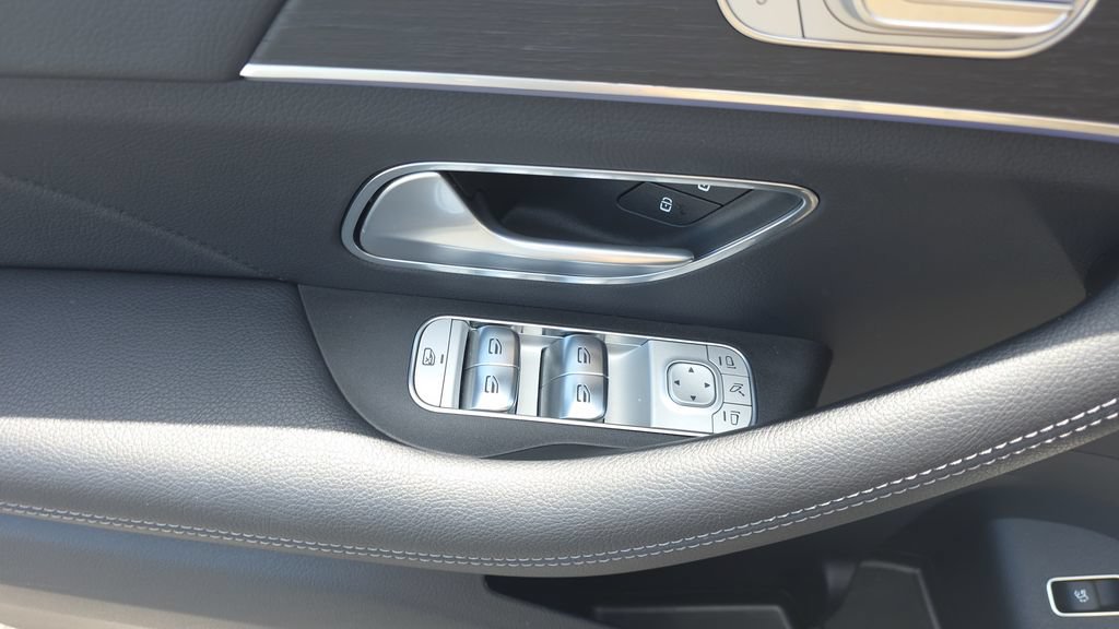 Certified 2025 Mercedes-Benz GLS 450 4MATIC image 12