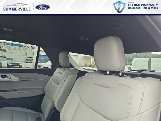 New 2027 Ford Explorer Active w/ Active Comfort Package RWD image 17