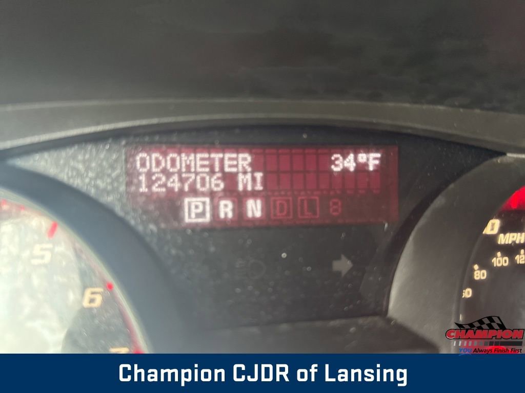 Used 2011 GMC Acadia SLE image 28