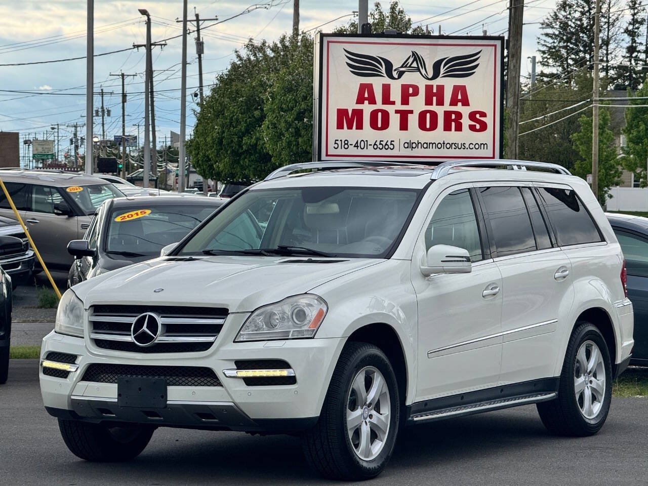 Used 2012 Mercedes-Benz GL 450 4MATIC image 3