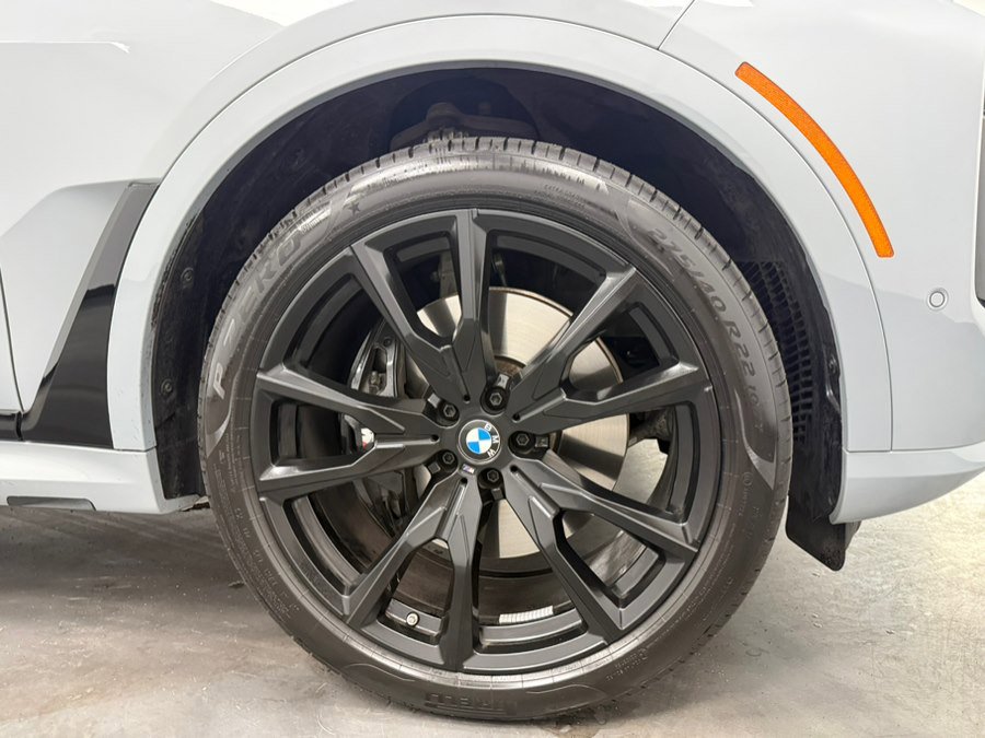 Used 2026 BMW X7 xDrive40i w/ Executive Package image 87