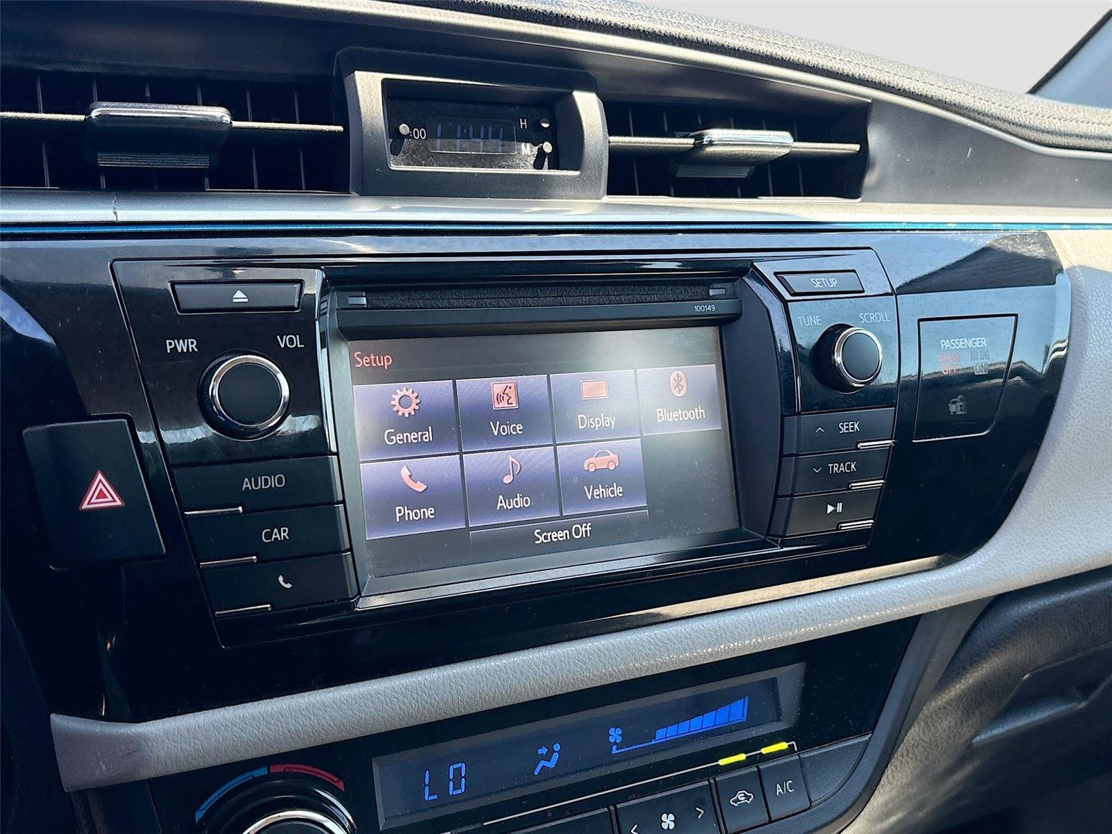 Used 2014 Toyota Corolla LE FWD image 14
