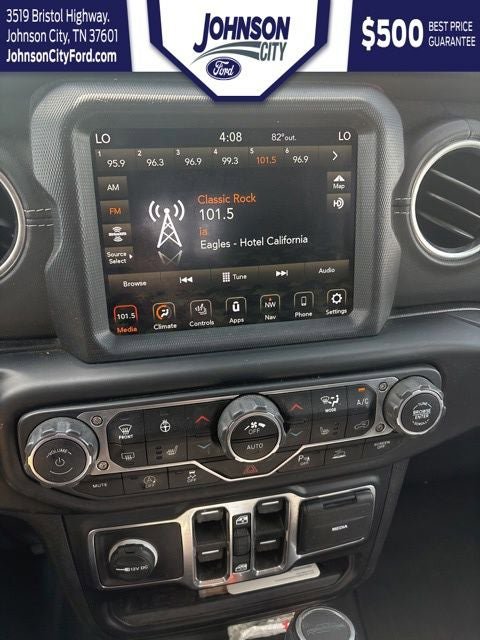 Used 2020 Jeep Gladiator Overland AWD/4WD image 14