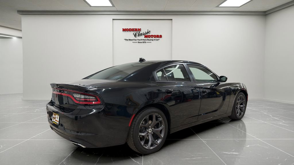 Used 2017 Dodge Charger SXT w/ Rallye Group RWD image 7