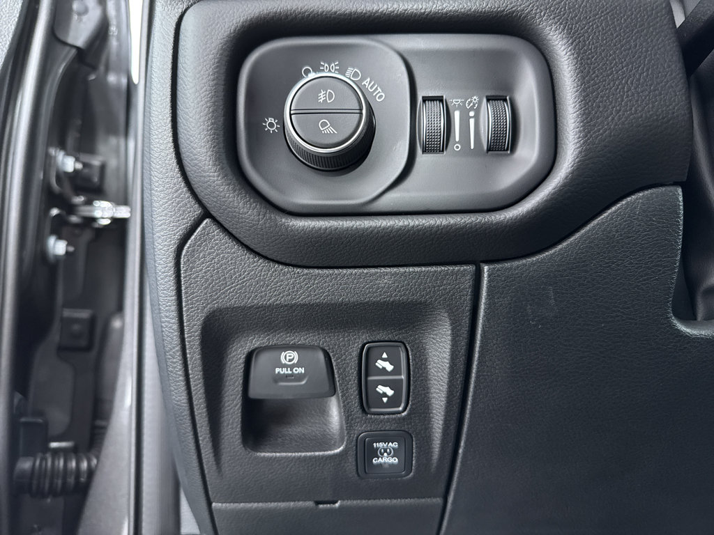 New 2027 RAM 1500 Laramie w/ Night Edition AWD/4WD image 31