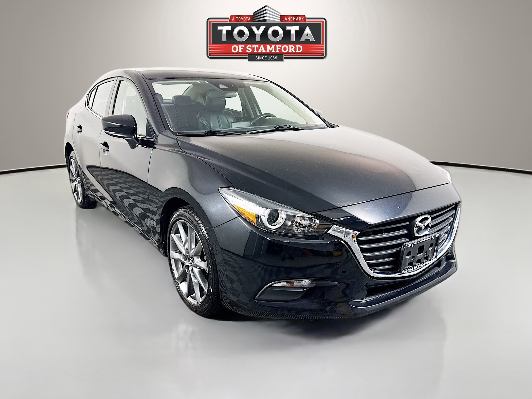 Used 2018 MAZDA MAZDA3 Touring FWD image 1