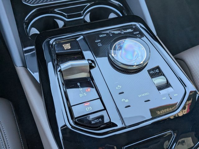 Used 2026 BMW 530i w/ Premium Package image 12