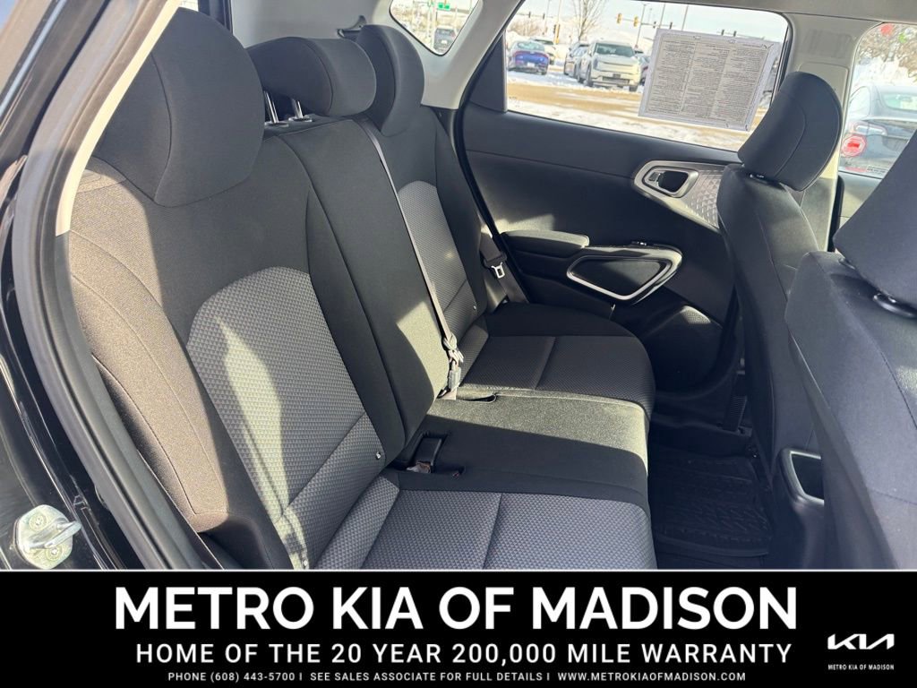 Used 2021 Kia Soul LX image 27