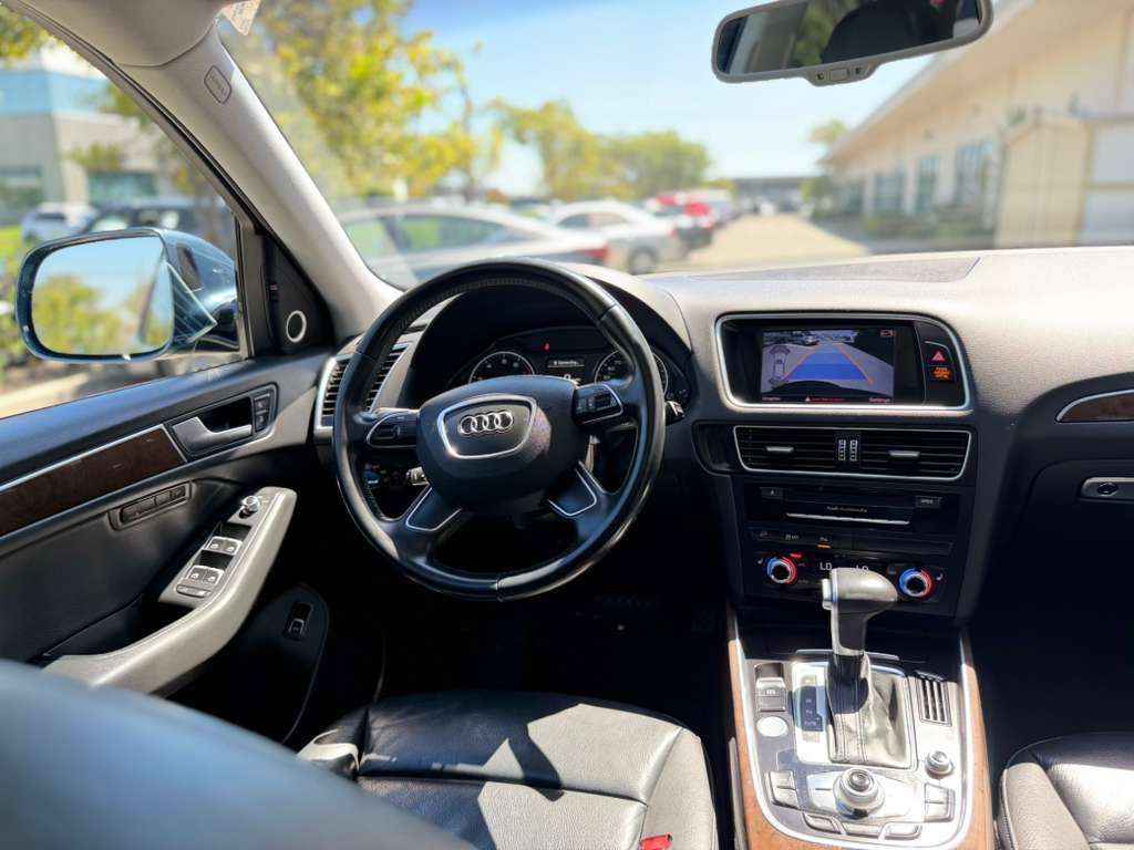 Used 2016 Audi Q5 2.0T Premium Plus w/ Technology Package AWD/4WD image 33