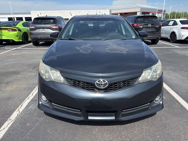Used 2012 Toyota Camry SE FWD image 2