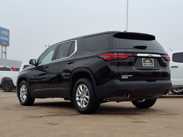 Used 2023 Chevrolet Traverse LS image 6
