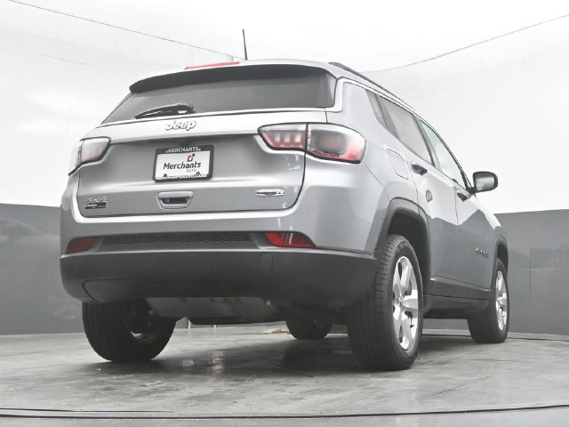 Used 2021 Jeep Compass Latitude w/ Convenience Group AWD/4WD image 38