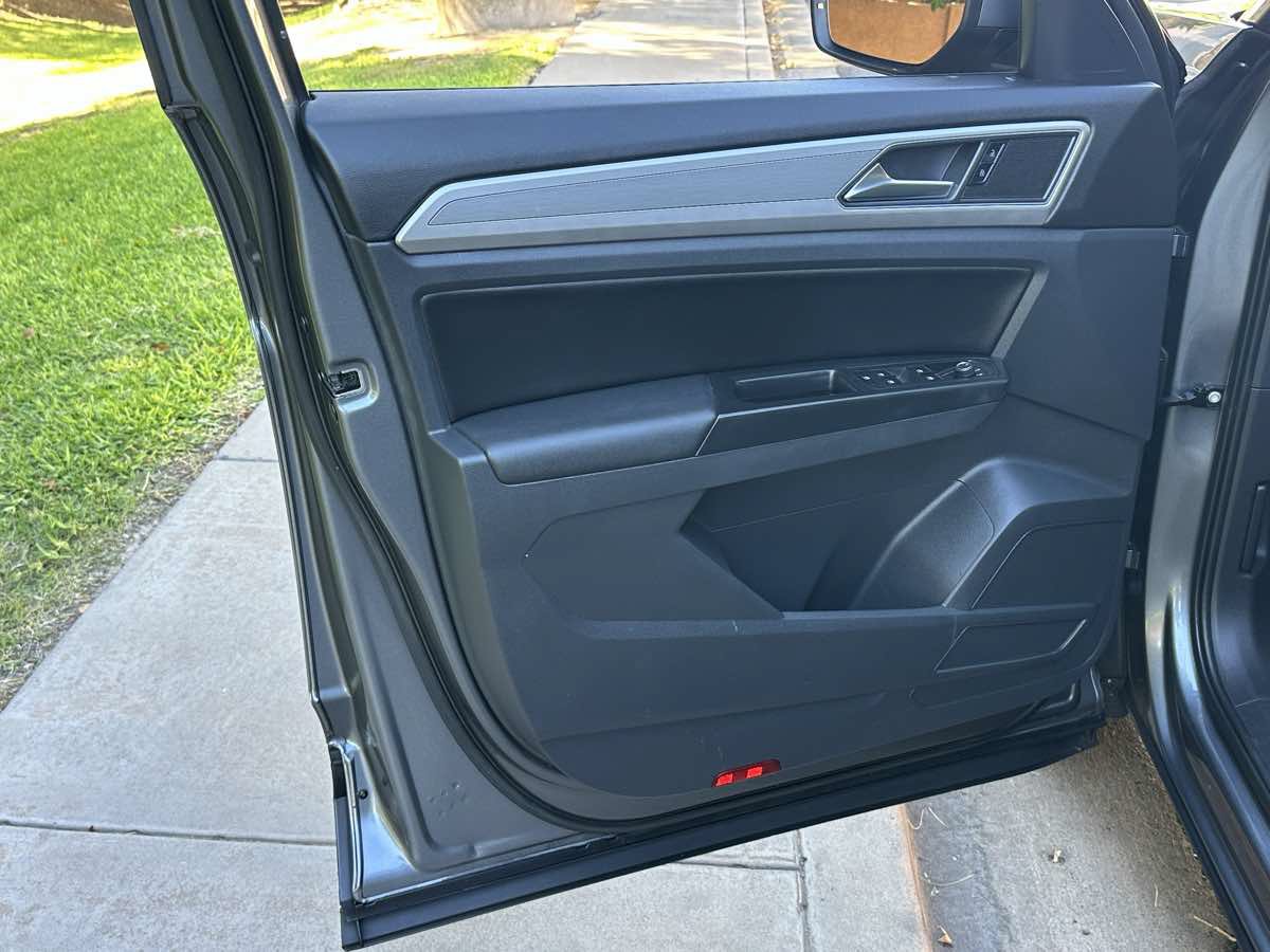 Used 2019 Volkswagen Atlas SE FWD image 45