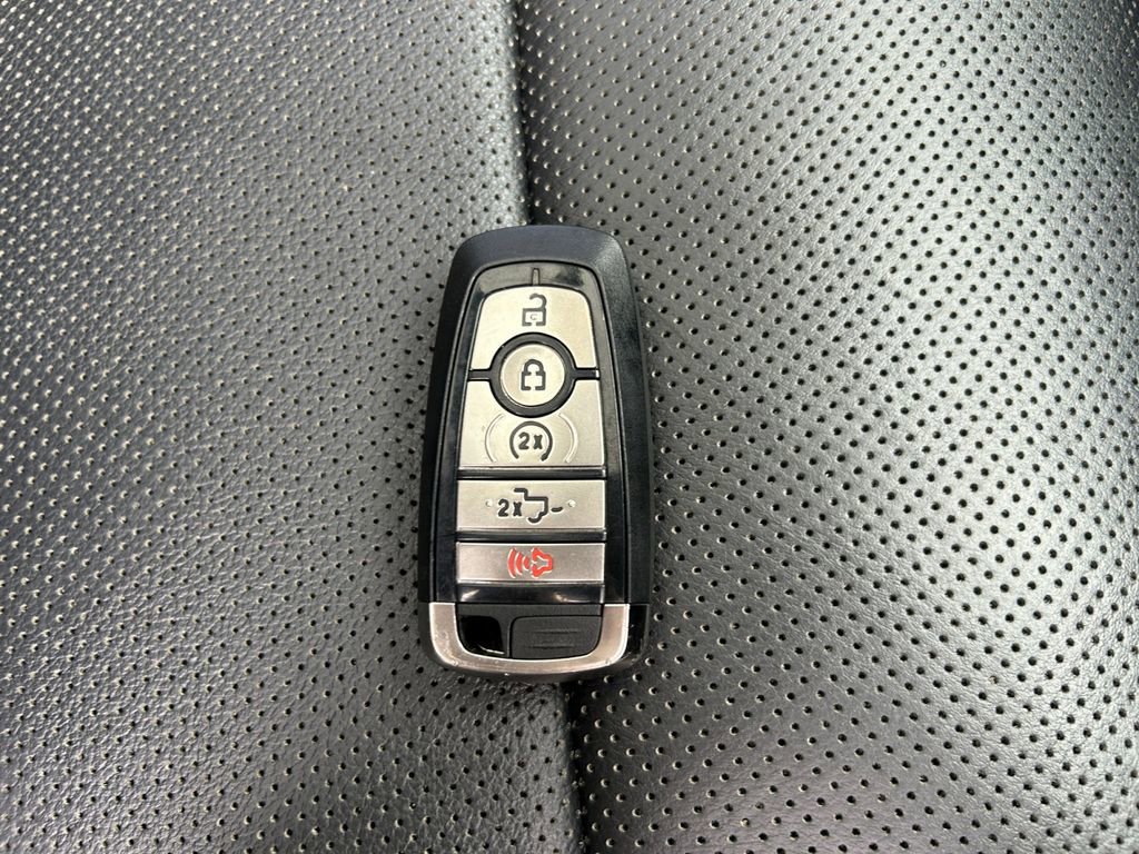 Used 2019 Ford F150 Raptor w/ Equipment Group 802A Luxury image 33