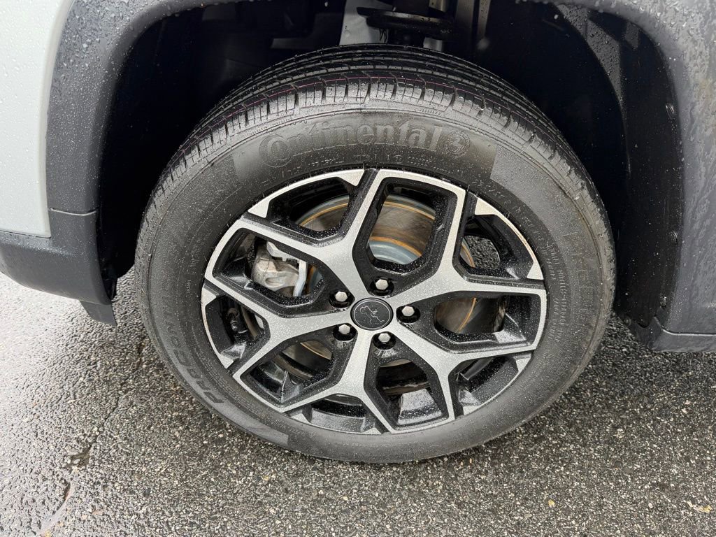 Certified 2025 Jeep Compass Limited AWD/4WD image 13