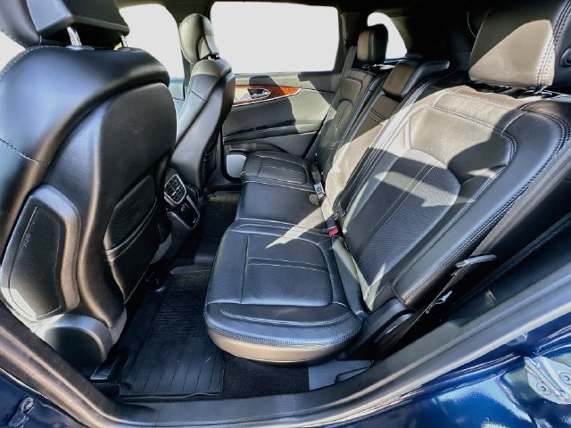 Used 2017 Lincoln MKX Reserve w/ Luxury Package AWD/4WD image 26