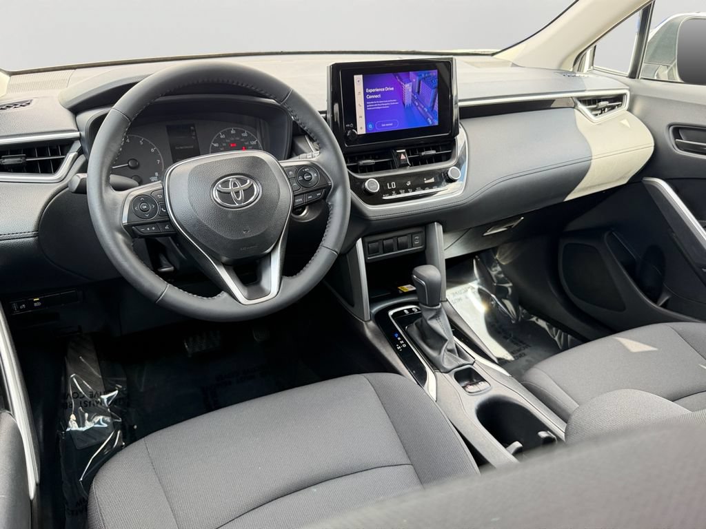 Used 2023 Toyota Corolla Cross LE AWD/4WD image 13