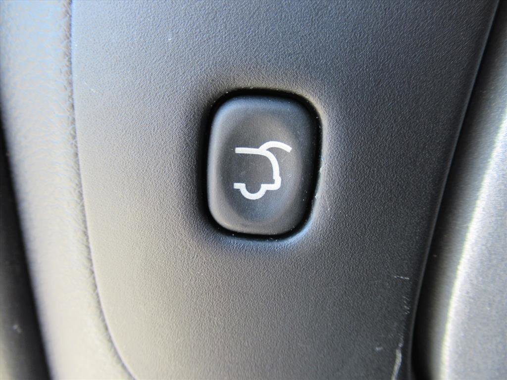 Used 2014 Jeep Cherokee Limited w/ Luxury Group image 35