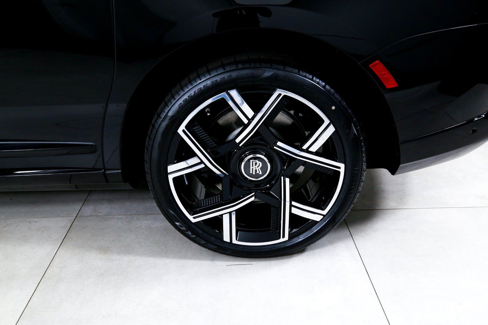 New 2027 Rolls-Royce Cullinan Black Badge AWD/4WD image 44
