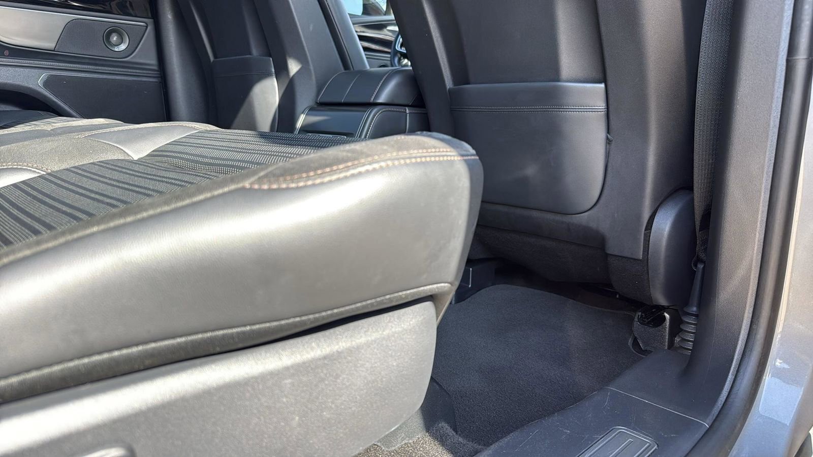 Certified 2024 Lincoln Nautilus Reserve w/ Equipment Group 202A image 27