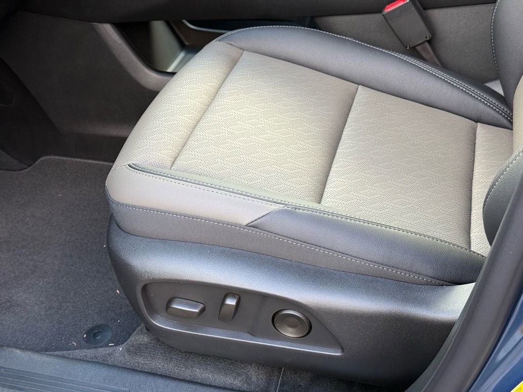 New 2026 Chevrolet Equinox LT image 9