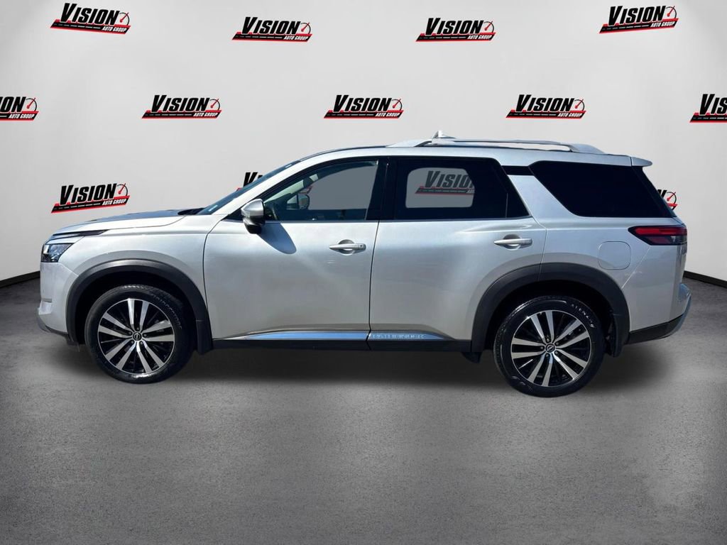 Certified 2024 Nissan Pathfinder Platinum w/ Cargo Package AWD/4WD image 8