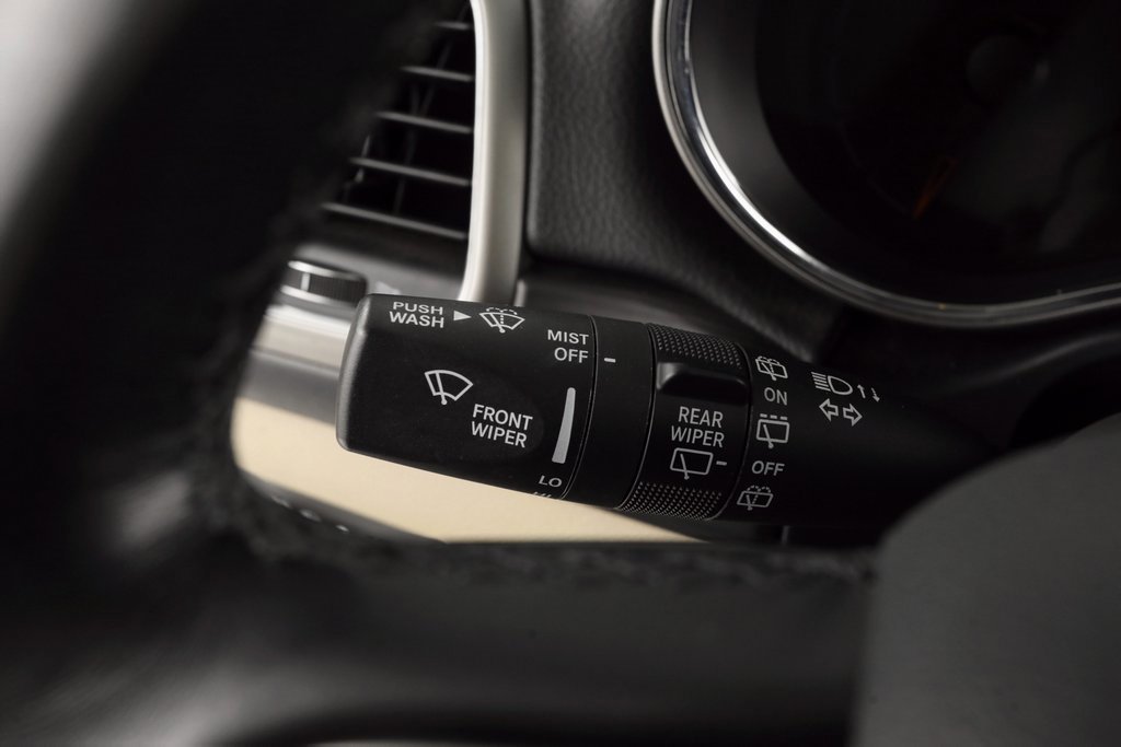 Certified 2021 Jeep Grand Cherokee Laredo image 25