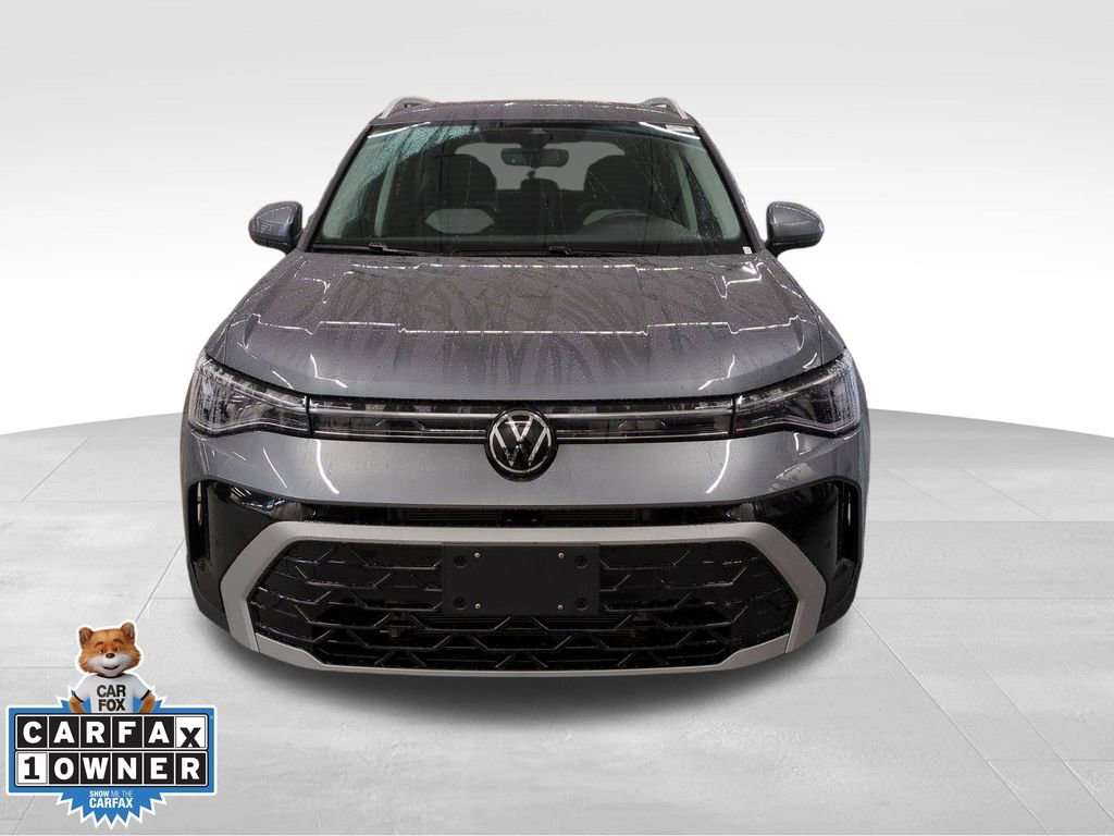 Used 2025 Volkswagen Taos SEL image 9