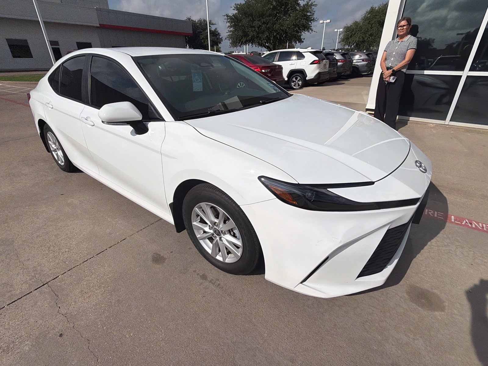 Used 2025 Toyota Camry LE FWD image 3