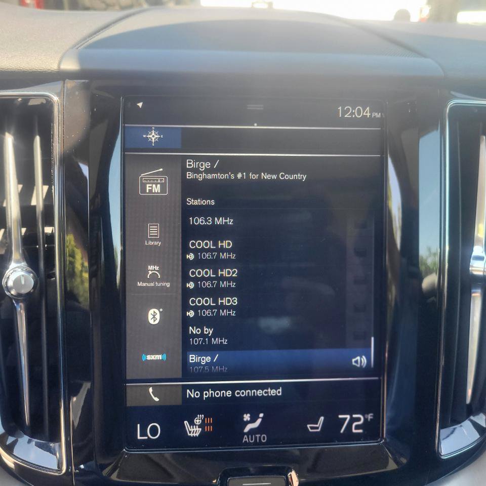Used 2018 Volvo XC60 T5 Momentum w/ Vision Package AWD/4WD image 19