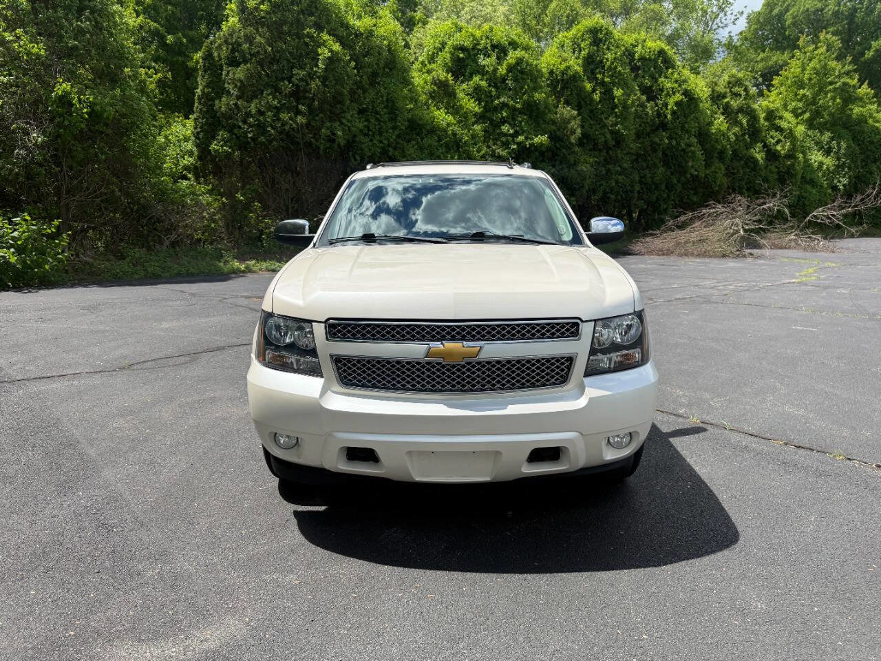 Used 2013 Chevrolet Avalanche LTZ AWD/4WD image 9