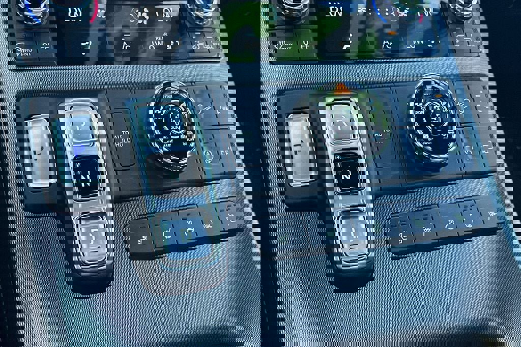 Used 2025 Hyundai Palisade Calligraphy image 21