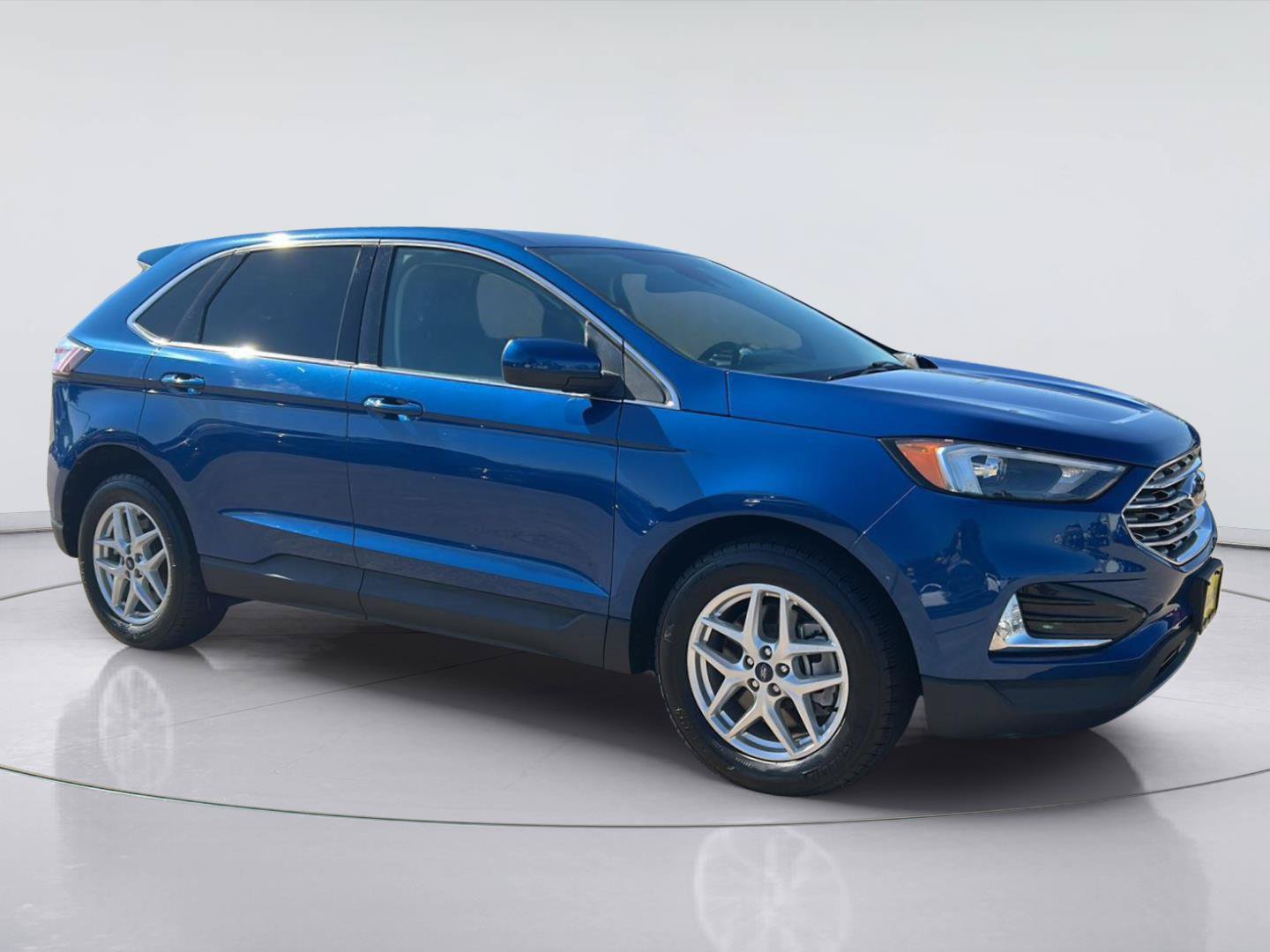 Certified 2022 Ford Edge SEL AWD/4WD image 3
