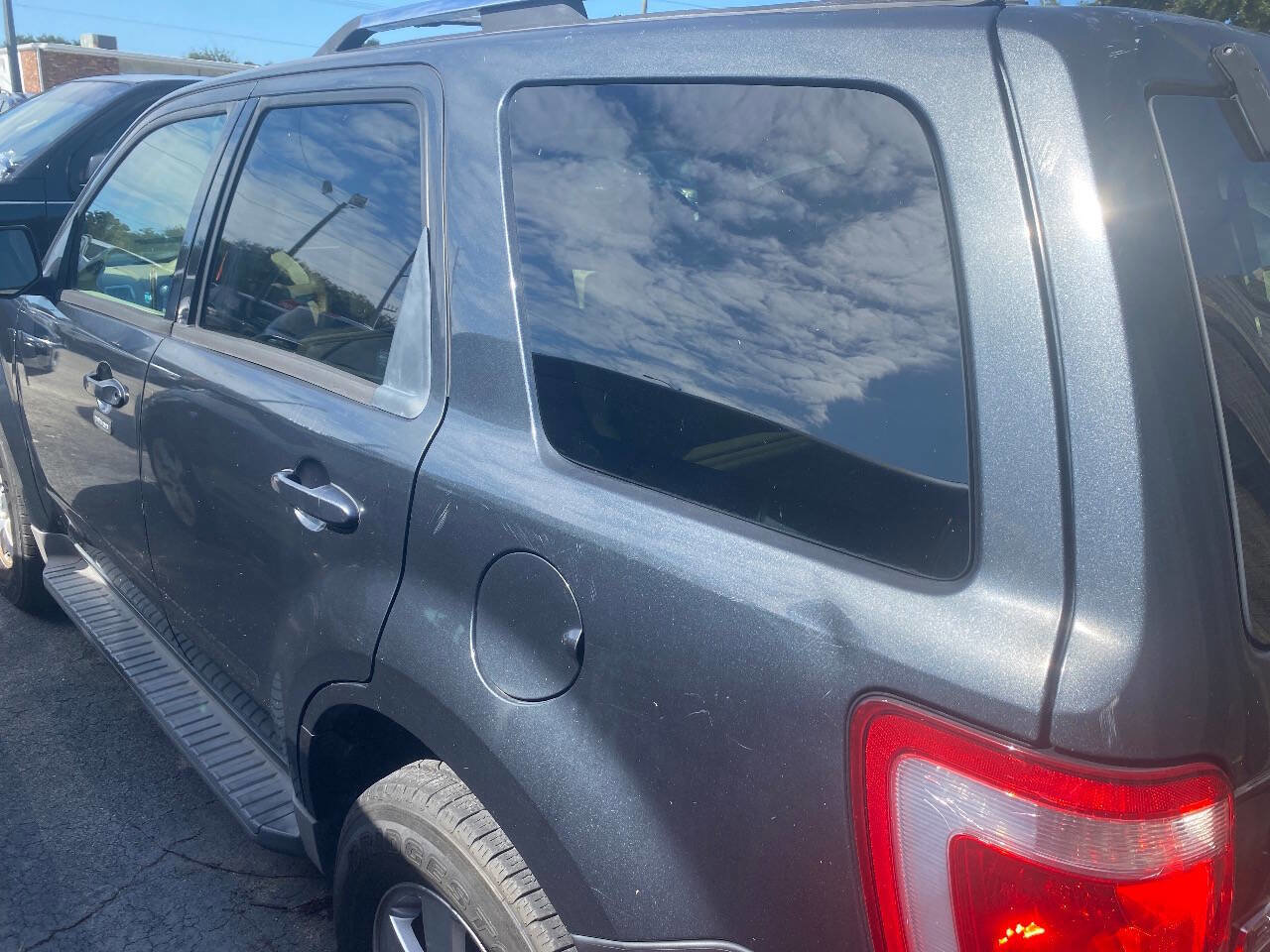 Used 2009 Ford Escape Limited FWD image 3
