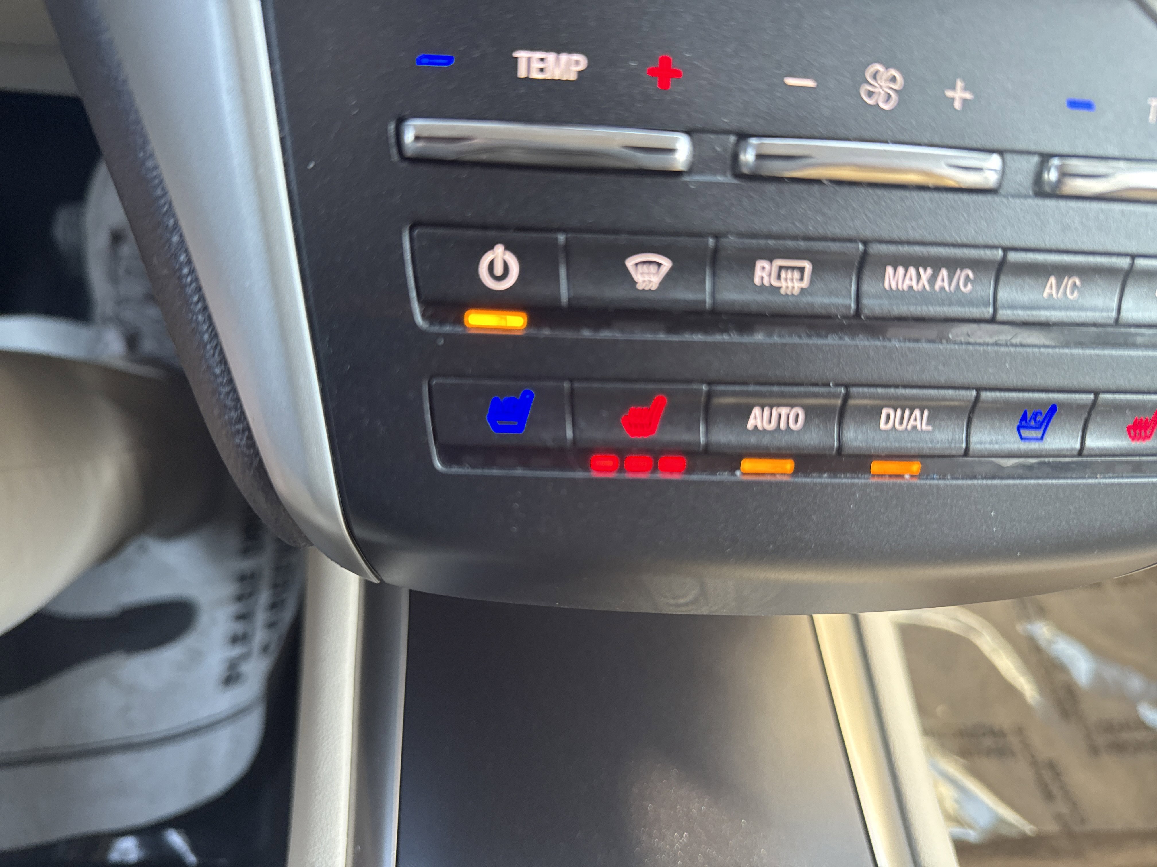 Used 2017 Lincoln MKC Reserve w/ Lincoln MKC Climate Package image 27