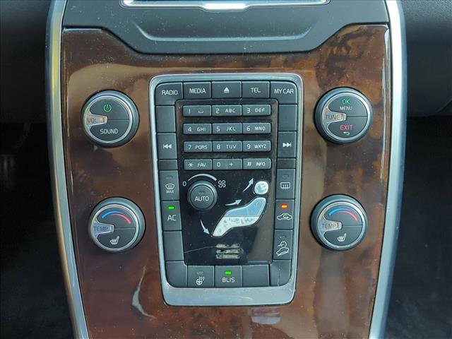 Used 2014 Volvo XC70 T6 AWD/4WD image 9