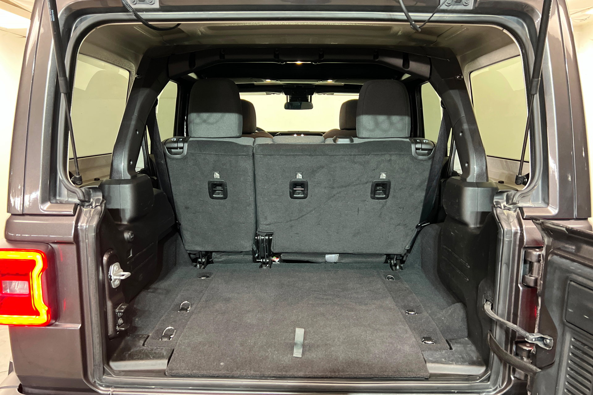 Certified 2025 Jeep Wrangler Sahara image 22