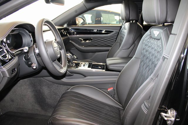 Used 2022 Bentley Flying Spur V8 image 10