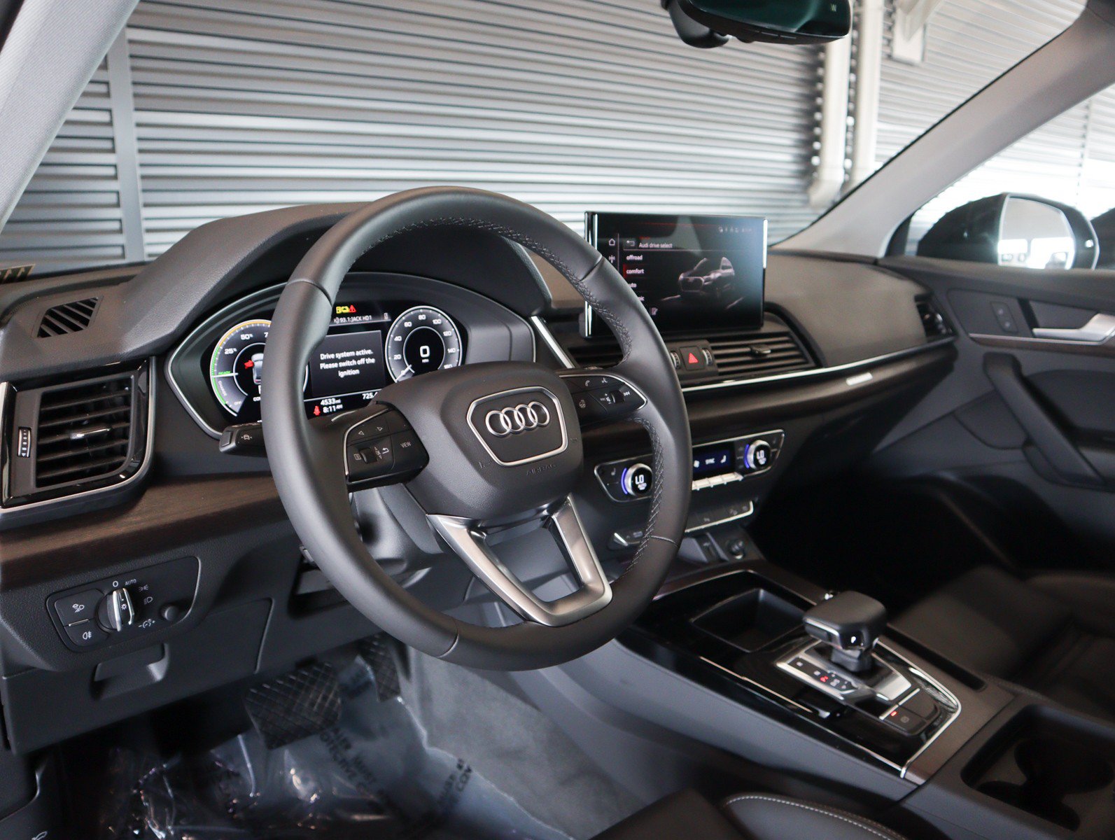 Certified 2025 Audi Q5 e Premium AWD/4WD image 25