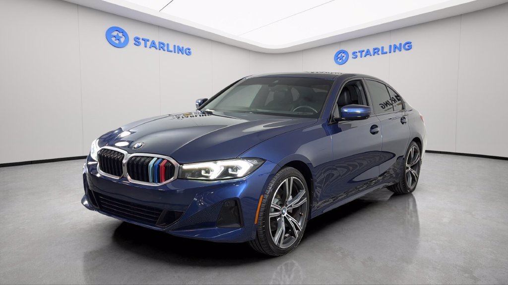 Used 2023 BMW 330i Sedan w/ Premium Package RWD image 16